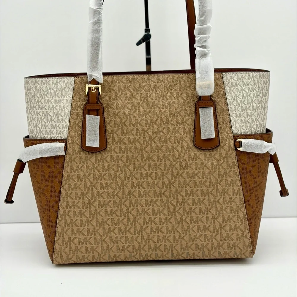 MICHAEL KORS  Voyager Large Color-Block Signature Logo Tote Bag